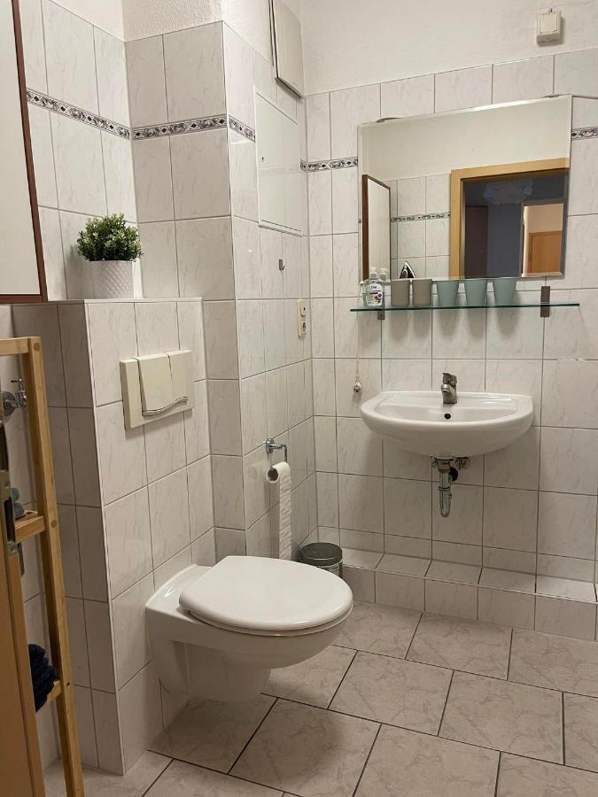 Top Lage 2 Zimmerwohnung Mit Balkon Und Bester Aussicht In Og 2 Links Rostock Dış mekan fotoğraf